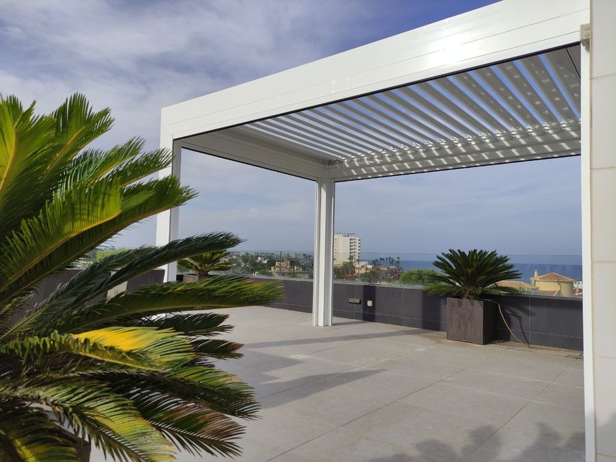 Pergola bioclimática detalle lamas aluminio